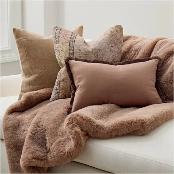 West Elm Chinchilla Faux Fur Throw π₯³HPπ₯³ - Picture 1 of 8